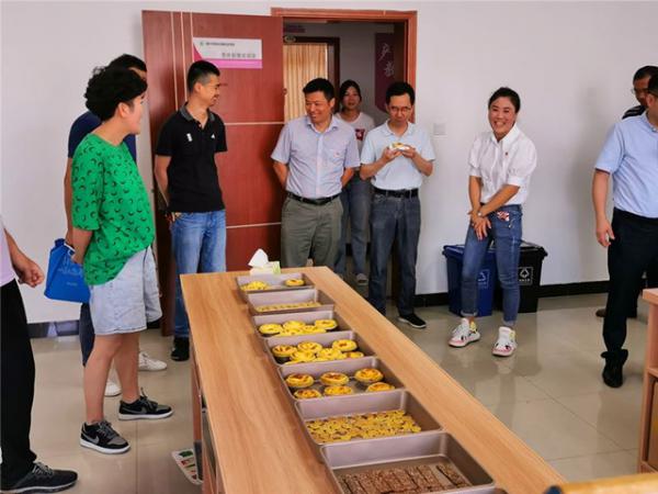 0815提升職業(yè)技能 展示專(zhuān)業(yè)風(fēng)采——市人大調(diào)研組一行來(lái)秀水學(xué)院開(kāi)展調(diào)研工作-史源2_副本.jpg