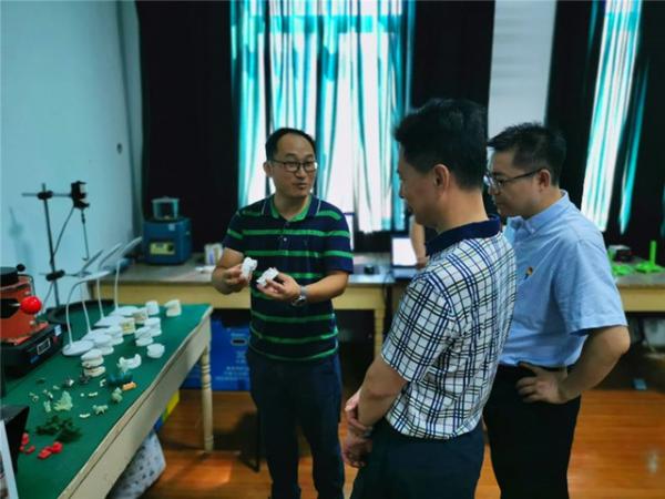 0815提升職業(yè)技能 展示專(zhuān)業(yè)風(fēng)采——市人大調(diào)研組一行來(lái)秀水學(xué)院開(kāi)展調(diào)研工作-史源8_副本.jpg